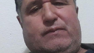 Devrilen traktörünün altında kalarak öldü