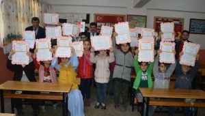 Manisa'da 248 bin öğrenci karne aldı