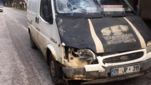 Minibüse çarpan bisikletli yaralandı