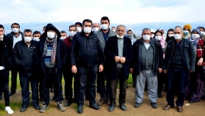 Sarıgöllü çiftçilere jeotermal santralin doğaya verdiği zarar yerinde anlatıldı