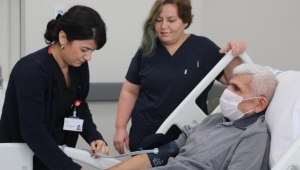 Soluk borusunun saplanan mermi çıkarıldı, sağlığına kavuştu