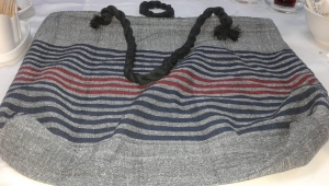 TÜRK KADINLAR KONSEYİ MANİSA ŞUBESİNDEN BEZ ÇANTA ÜRETİMİNE DESTEK