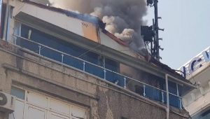 6 katlı apartmanda baz istasyonu yangını