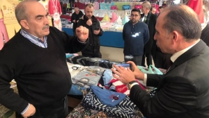 CHP’li Belediye Başkan adayı Akın  Pazartesi Pazarında