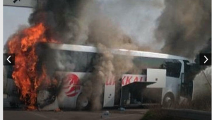 Otobüs alev alev yandı, 29 yolcu ölümden döndü