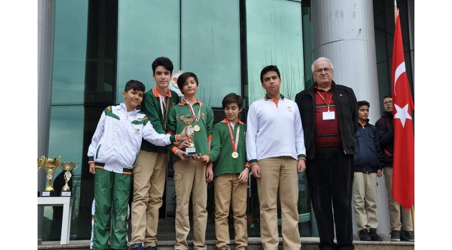 'Kocatürk Okulları sportif faaliyetler de kupalara da ambargo koydu.