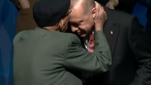 105'lik Bektaş dededen Cumhurbaşkanı Erdoğan'a Manisa üzümü