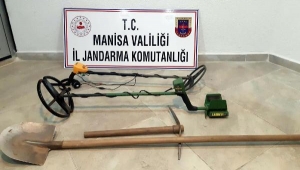 Antik kentte kaçak kazıya 3 gözaltı