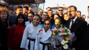 Bakan Kasapoğlu memleketi Kula'da