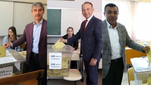 Başkan adayları oylarını kullandı