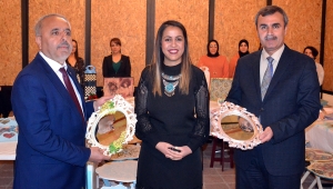 ‘Hanımeli Dokunuşları’ karma el sanatları sergisi açıldı