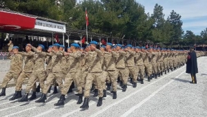 Kırkağaç'ta 2 bin 400 uzman erbaş görev yerlerine uğurlandı