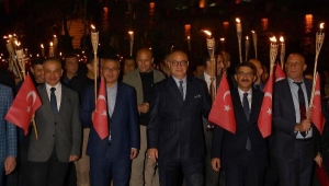 Mesir festivalinde fener alayı coşkusu