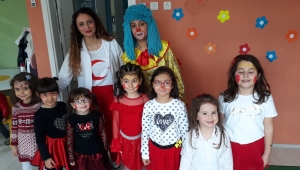 Minikler 23 Nisan'ı erken Kutladı