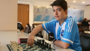Sosyal medyadan uzaklaşıp, satrançtaki başarısını artırdı