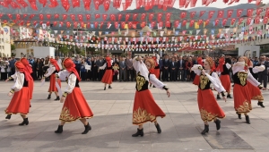VALİ DENİZ, KLASİK TÜRK SANATLARI SERGİSİ AÇILIŞINA KATILDI