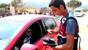 Alaşehir'de, öğrencilere jandarmadan trafik eğitimi