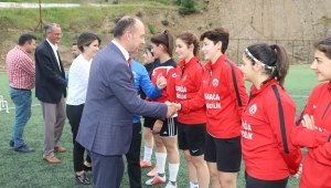 Altın Kızlardan Başkan Akın’a 2. Lig Sözü