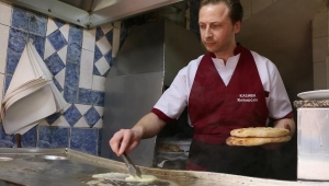 Ege'nin parmak ısırtan lezzeti: Turgutlu köftesi