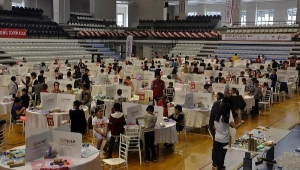 Geleceğin teknoloji yıldızı olmak isteyen gençler hünerlerini sergiledi