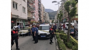 Kızını taciz ettiği iddiasıyla çiğ köfteciyi ayağından vurdu