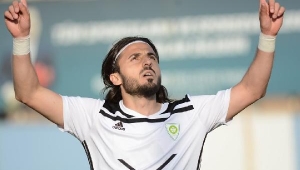 Manisa Büyükşehir Belediyespor yolu yarıladı