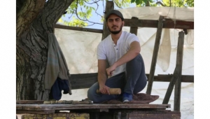 Asırlık kapıları yeniliyor, ihraç ediyor