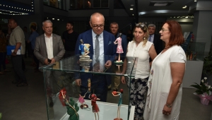 Başkan Ergün ‘Kağıdın Büyüsü’ Sergisini Gezdi
