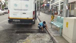 Demirci’nin Kanal ve Yağmur Suyu Izgaraları Temizlendi