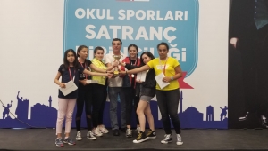 DOĞA KOLEJİ SATRANÇTAKİ BAŞARISIYLA BÜYÜLEDİ