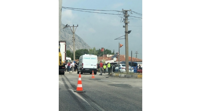 Kamyon motosiklete çarptı: 1 ölü