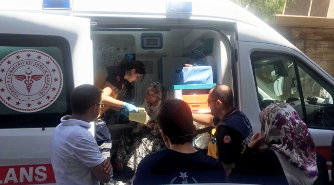 Asansörde mahsur kalan 2 kişiyi itfaiye kurtardı