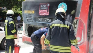 Elektrikli otobüsten çıkan duman korkuttu