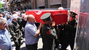 Kıbrıs gazisi, askeri törenle uğurlandı