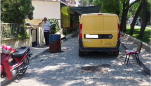 Hafif ticari aracın çarptığı yaşlı adam yaralandı