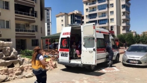 Manisa'da yangın çıktı, 3'ü çocuk 5 kişi dumandan etkilendi