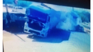 TIR'ın kamyona çarptığı an kamerada - VİDEO