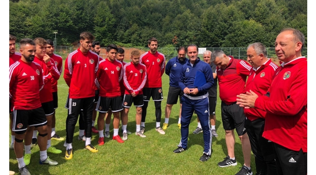 Turgutlu Belediye Başkanı Çetin Akın Turgutluspor Kampında