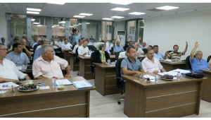 İlk raundu muhalefet kazandı