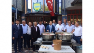 Şoförler Odasından, vefat edenleri anısına aşure hayrı