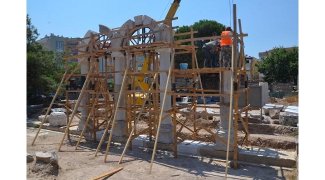 Thyateira kazılarında tapınak ve 67 mezar ortaya çıkarıldı