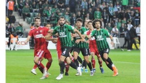 Turgutluspor kupada Pendik önünde