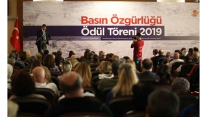 Karşıyaka Belediyesinden yerel basına destek