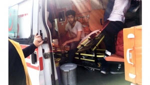 Otomobilin çarpıp kaçtığı elektrikli bisikletli otomobille çarpıştı