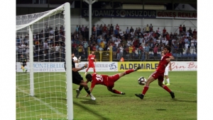 Turgutluspor dünyaları kaçırdı, liderliği kaybetti: 0-0