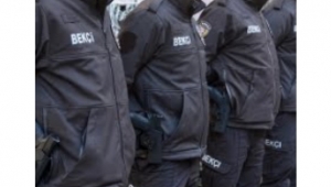 70 yıl kesinleşmiş hapsi bulunan şahsı bekçiler yakaladı