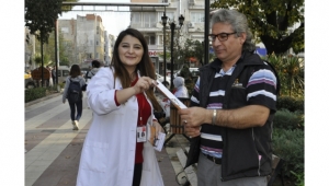 Sağlık çalışanları KOAH hakkında vatandaşları bilgilendirdi