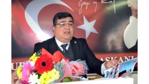 CHP’de Hüseyin Oğuz adaylığını duyurdu