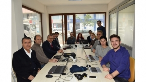 Kadınlar grafik tasarım öğrenecek