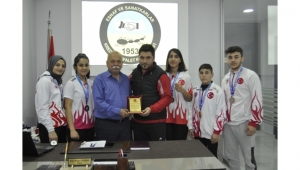 Kick Boksçular Hüseyin Coşkun'u ziyaret etti